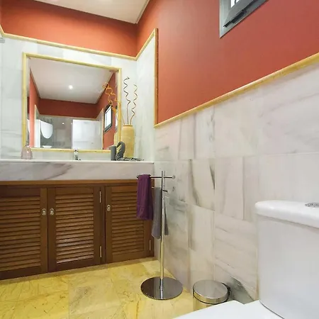 Playa Blanca Sleeps 6 Air Con Wifi *